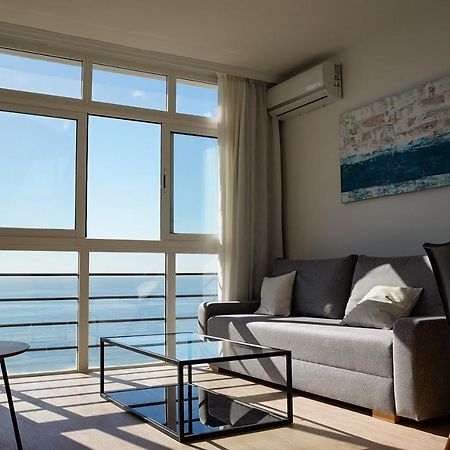 Beachfront Apartment Malaga Exterior photo