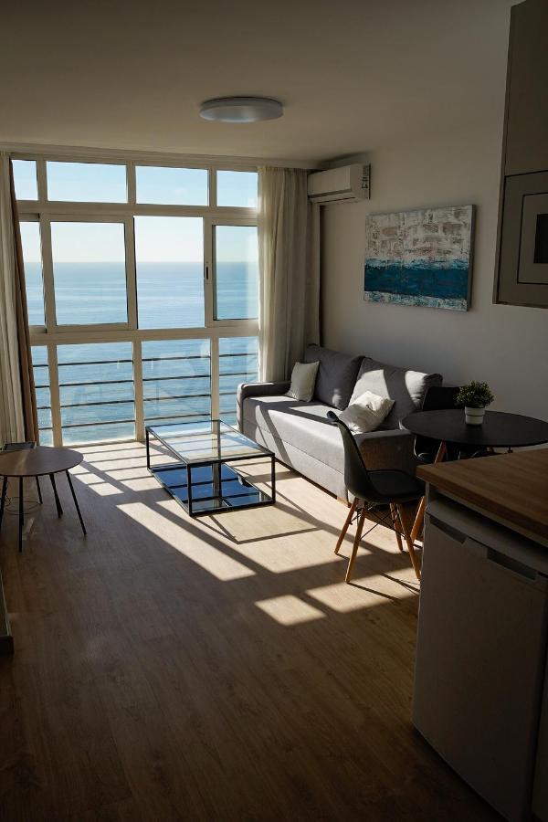 Beachfront Apartment Malaga Exterior photo